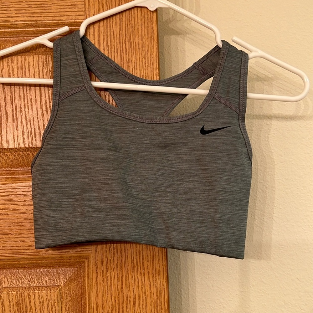 Nike Women's Dri-Fit Sports Bra Size Small NWOT